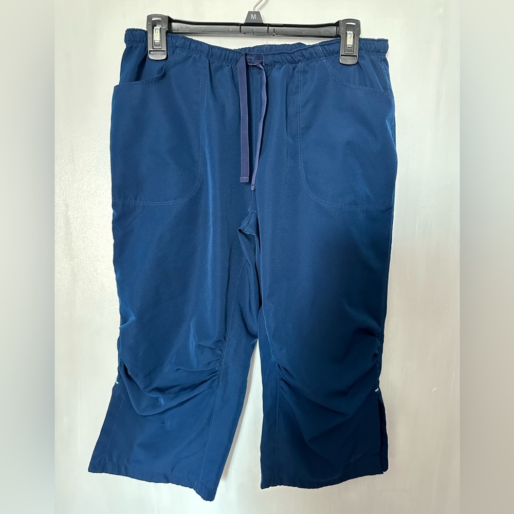 Women’s Capri’s, Size Small, Navy Blue